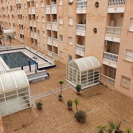 Apartment Close To All Amenities Torrevieja Zewnętrze zdjęcie